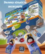 Набір аксесуарів магнітного конструктора: дорожні знаки, елементи треку та потяг