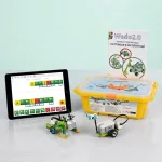 Великий конструктор з робототехніки WeDo 2.0 на 560 елементів з інструкцією, планшетом та двома зібраними моделями