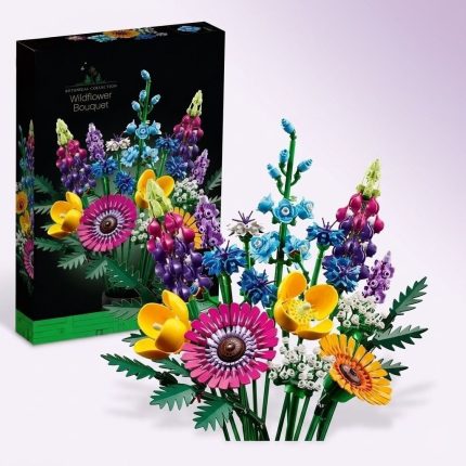 Інтер'єрний конструктор Букет польових квітів: зібрана модель Wildflower Bouquet поряд із подарунковою упаковкою